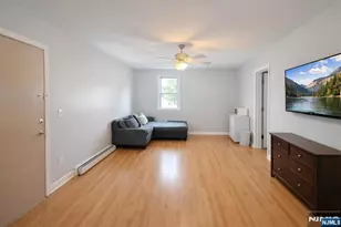 832 Parker St, Newark, NJ 07104 - Photo 2