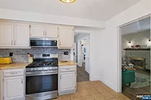 406 Lincoln Ave, Rutherford, NJ 07070 - Photo 16