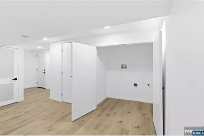 116 Washington Place, Teaneck Township, NJ 07666 - Photo 22