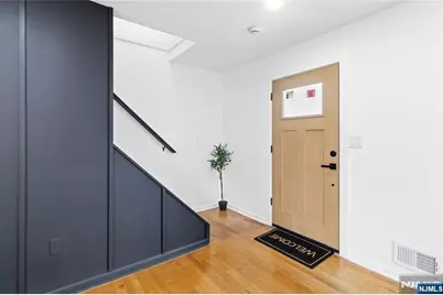116 Washington Place, Teaneck Township, NJ 07666 - Photo 4