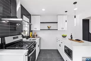 116 Washington Pl, Teaneck Township, NJ 07666 - Photo 6