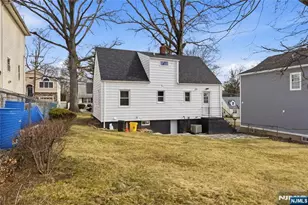 116 Washington Pl, Teaneck Township, NJ 07666 - Photo 24