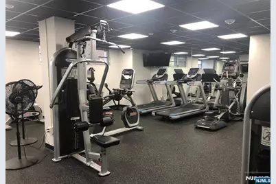 2077 Center Avenue 22H #22H, Fort Lee, NJ 07024 - Photo 8