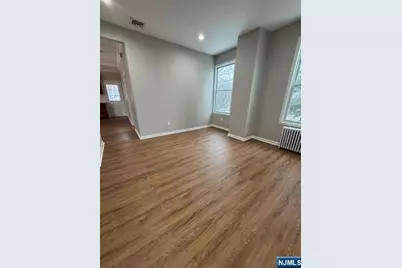 146 Godwin Avenue 2 #2, Midland Park, NJ 07432 - Photo 8