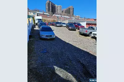 830 River Road, Edgewater, NJ 07020 - Photo 6