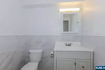 1430 Westgate Drive 8201 #8201, Fort Lee, NJ 07024 - Photo 4