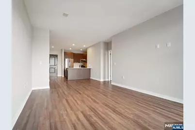 295 Polifly Road 608 #608, Hackensack, NJ 07601 - Photo 4