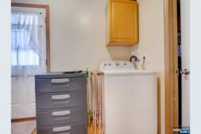 17 E 6th Street, Moonachie, NJ 07074 - Photo 8