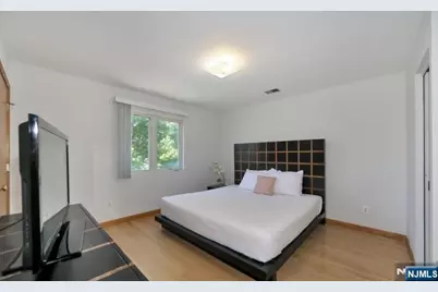 253 Delawanna Avenue, Clifton, NJ 07014 - Photo 6