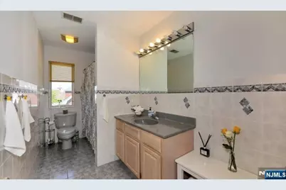 253 Delawanna Avenue, Clifton, NJ 07014 - Photo 18