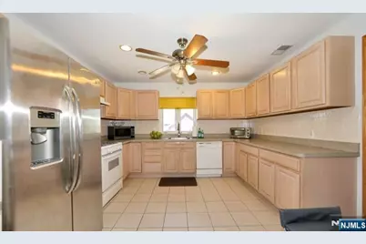 253 Delawanna Avenue, Clifton, NJ 07014 - Photo 12