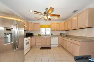 253 Delawanna Ave, Clifton, NJ 07014 - Photo 12