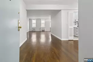 2160 Center Ave 4N, Fort Lee, NJ 07024 - Photo 6