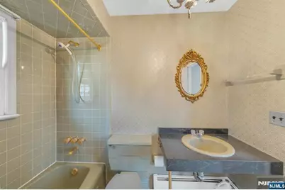 366 Valley View Avenue, Paramus, NJ 07652 - Photo 26