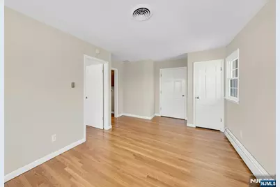 366 Valley View Avenue, Paramus, NJ 07652 - Photo 24