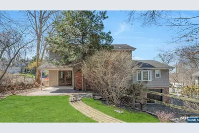 366 Valley View Avenue, Paramus, NJ 07652 - Photo 48