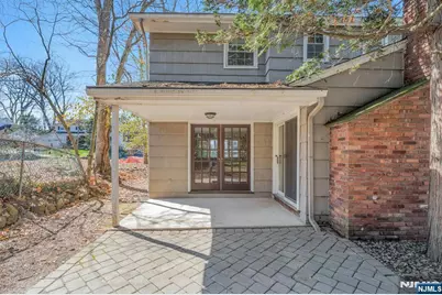 366 Valley View Avenue, Paramus, NJ 07652 - Photo 44