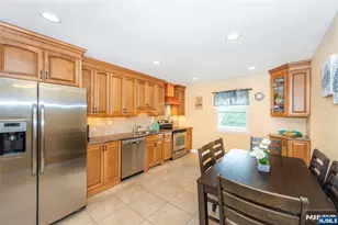 580 Bloomfield 11B, West Caldwell, NJ 07006 - Photo 2