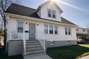 60 Chamberlain Ave 2, Elmwood Park, NJ 07407 - Photo 1