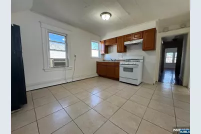 84 18th Street 82 #82, Paterson, NJ 07524 - Photo 6