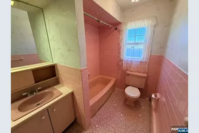 32 Lake Drive, Par-troy Hills Twp., NJ 07005 - Photo 18