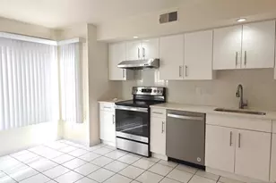 1533 John St, Fort Lee, NJ 07024 - Photo 2