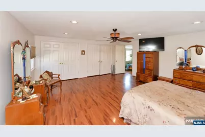 0-35 Midland Avenue, Fair Lawn, NJ 07410 - Photo 18