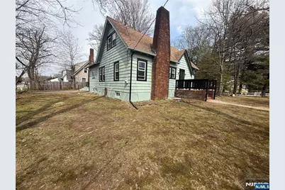 131 W Ramapo Avenue, Mahwah, NJ 07430 - Photo 22