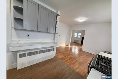 131 W Ramapo Avenue, Mahwah, NJ 07430 - Photo 4