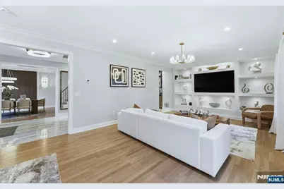 204 Bearwoods Road, Park Ridge, NJ 07656 - Photo 12