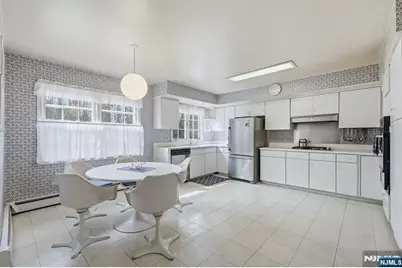 258 Highwood Avenue, Tenafly, NJ 07670 - Photo 10