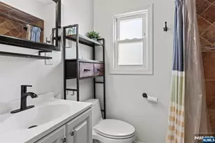 60 16th Ave, Elmwood Park, NJ 07407 - Photo 14