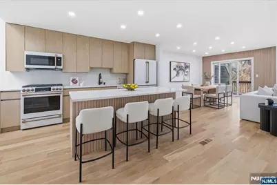 370 French Court, Teaneck Township, NJ 07666 - Photo 10