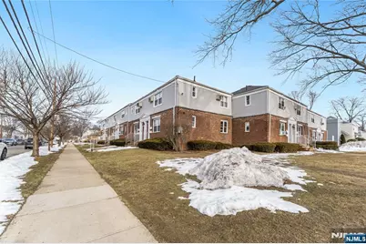 70 Hastings A #A, Rutherford, NJ 07070 - Photo 2