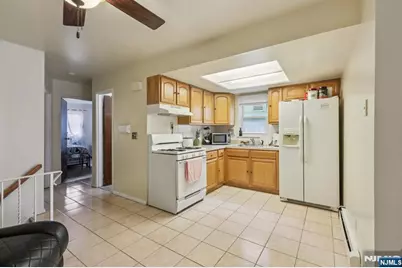 6107 Palisade Avenue, West New York, NJ 07093 - Photo 12