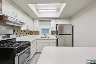 6107 Palisade Ave, West New York, NJ 07093 - Photo 20