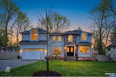 8 Ranch Lane, Closter, NJ 07624 - Photo 2