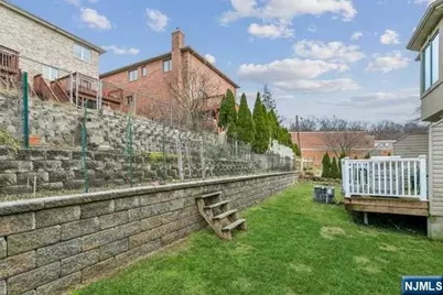 341B E Columbia B #B, Palisades Park, NJ 07650 - Photo 18