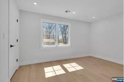6 Clinton Place, Woodcliff Lake, NJ 07677 - Photo 22