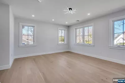 6 Clinton Place, Woodcliff Lake, NJ 07677 - Photo 32