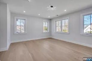 6 Clinton Pl, Woodcliff Lake, NJ 07677 - Photo 32