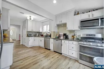 167 Rockwood Place, Englewood, NJ 07631 - Photo 6