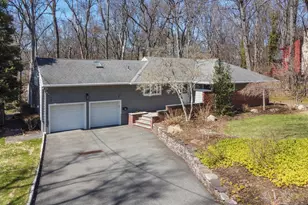 35 Brookview Terrace, Hillsdale, NJ 07642 - Photo 2