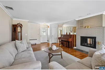 35 Brookview Terrace, Hillsdale, NJ 07642 - Photo 4