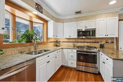 35 Brookview Terrace, Hillsdale, NJ 07642 - Photo 12