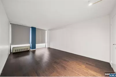 300 Winston, Cliffside Park, NJ 07010 - Photo 8