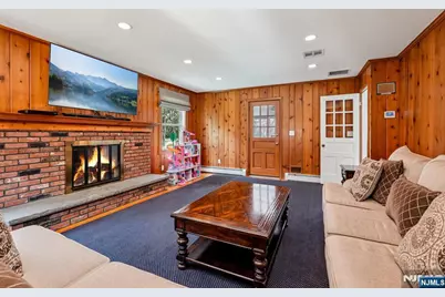 300 Briarwood Drive, Wyckoff Township, NJ 07481 - Photo 16