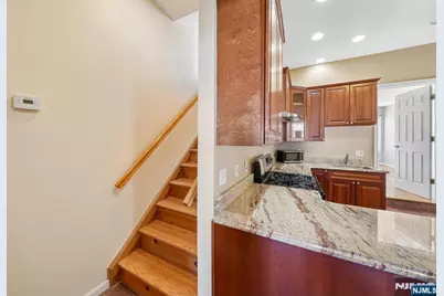 364 New York Avenue 3 #3, Jersey City, NJ 07307 - Photo 16