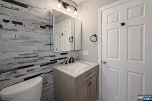 231 12th St, Newark, NJ 07107 - Photo 16