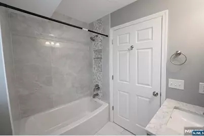 231 12th Street, Newark, NJ 07107 - Photo 10